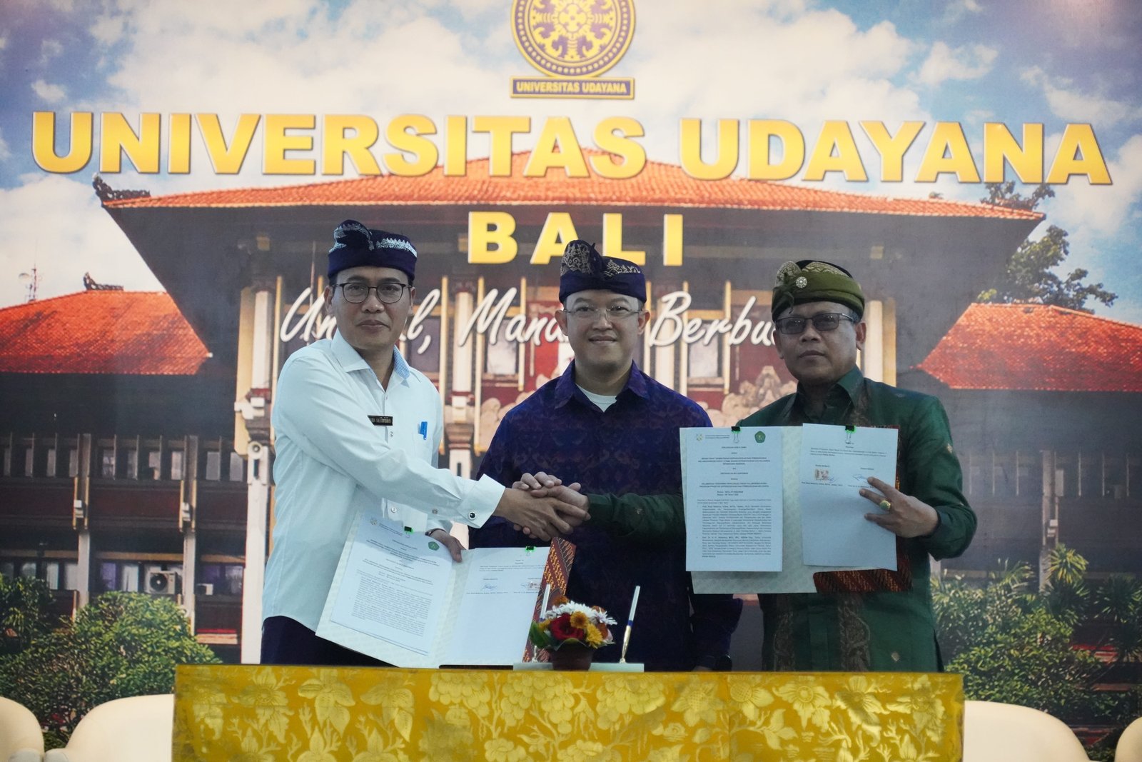 Penandatanganan Perjanjian Kerja Sama Kemendukbangga/BKKBN  dengan Universitas Mulawarman